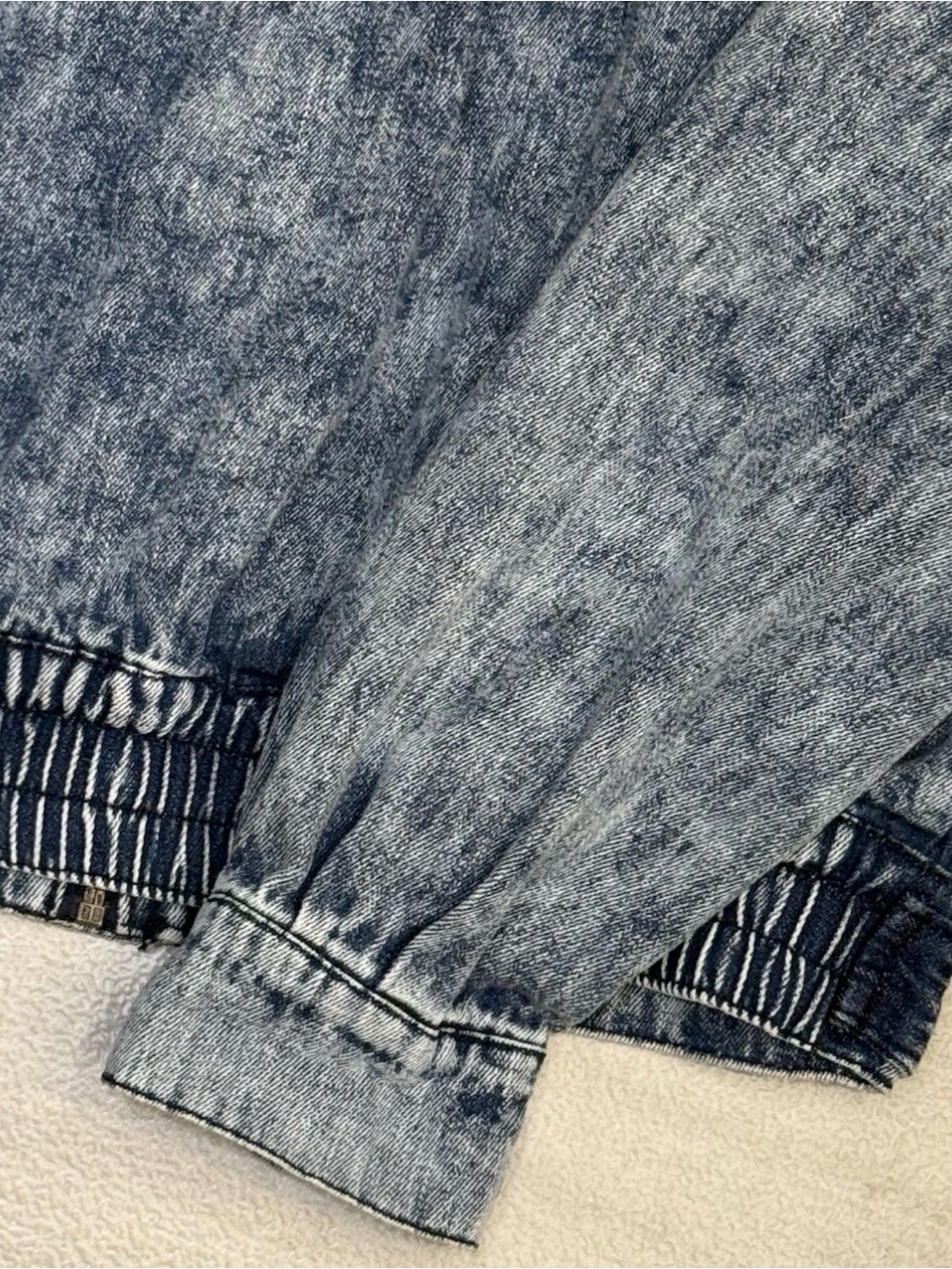 Vintage Retro Style Forever 21 Contemporary
Acid Wash Denim Jacket Women's Sz M - Picture 8 of 11